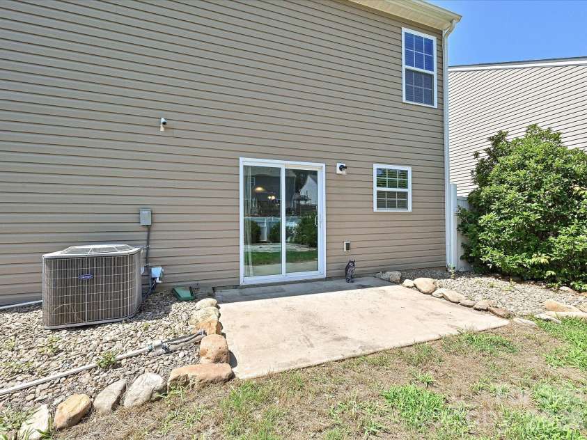 6709 Broad Valley Court, Charlotte, NC 28216.  MLS# CAR4388395, YatesRealty ID 27447. Exterior patio