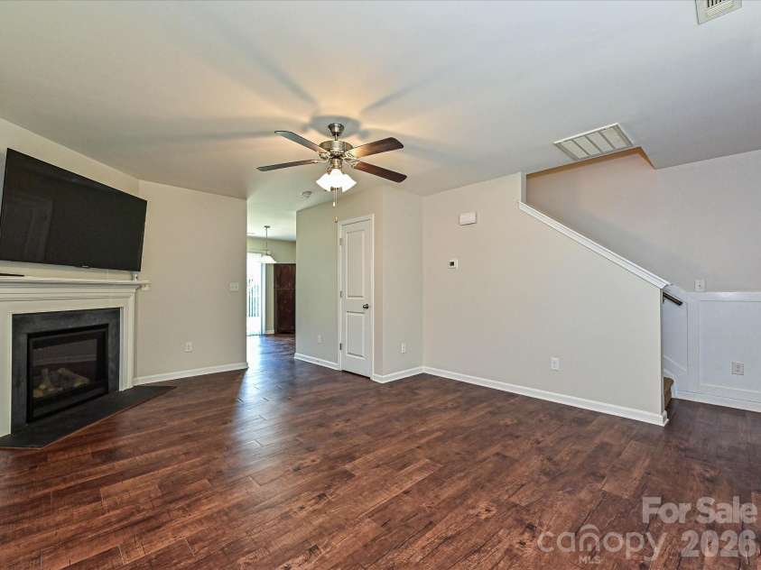 6709 Broad Valley Court, Charlotte, NC 28216.  MLS# CAR4388395, YatesRealty ID 27447. Living area