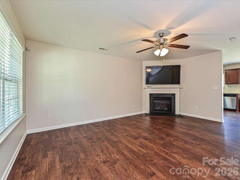 6709 Broad Valley Court, Charlotte, NC 28216.  MLS# CAR4388395, YatesRealty ID 27447. Living room