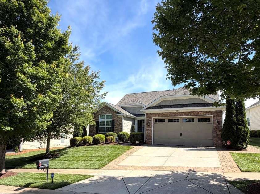 5145 Casper Drive, Charlotte, NC 28214.  MLS# CAR4380135, YatesRealty ID 27448. 