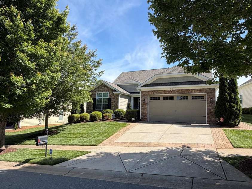 5145 Casper Drive, Charlotte, NC 28214.  MLS# CAR4380135, YatesRealty ID 27448. 