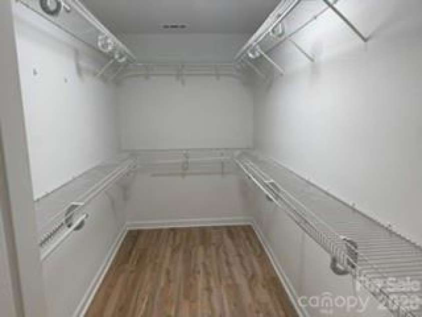 10615 Elm Bend Drive, Charlotte, NC 28273.  MLS# CAR4389205, YatesRealty ID 27449. 