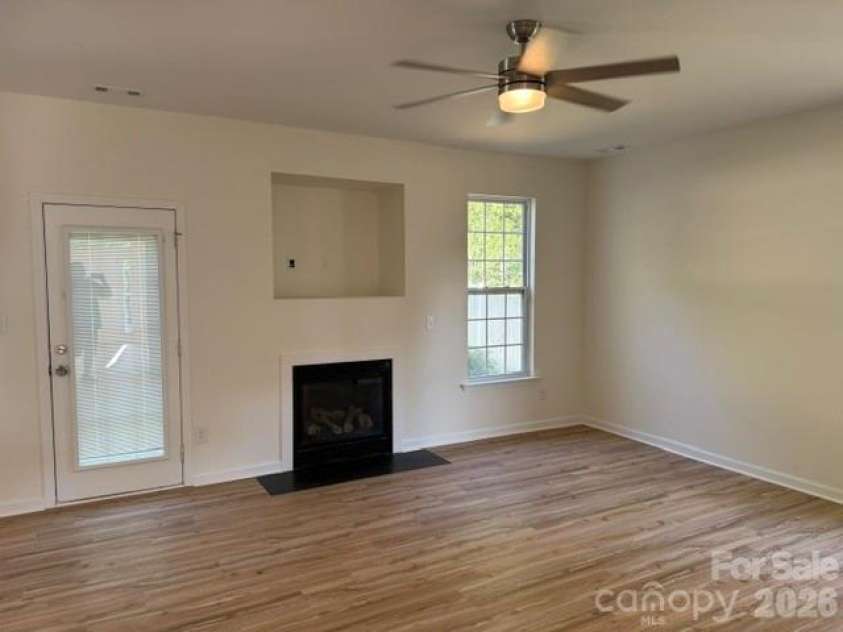 10615 Elm Bend Drive, Charlotte, NC 28273.  MLS# CAR4389205, YatesRealty ID 27449. 