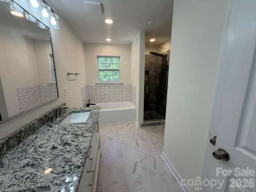 10615 Elm Bend Drive, Charlotte, NC 28273.  MLS# CAR4389205, YatesRealty ID 27449. 