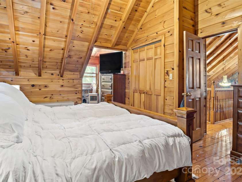 100 Goose Creek Road, Marion, NC 28752.  MLS# CAR4166247, YatesRealty ID 2745. 