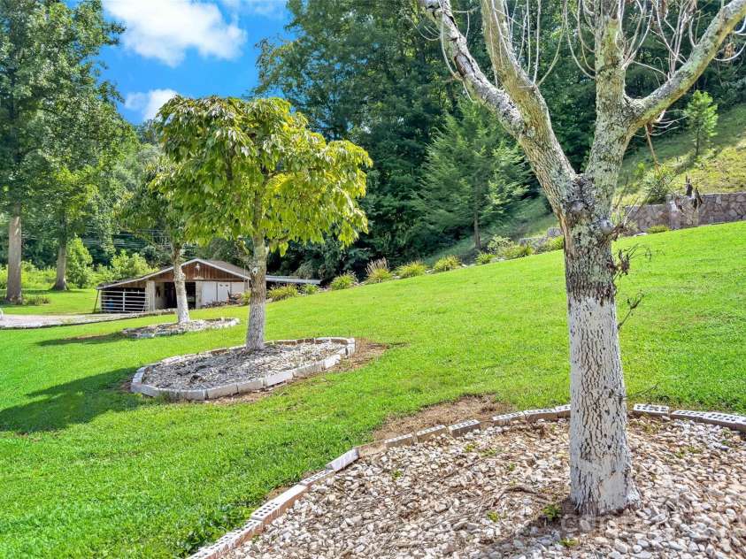 100 Goose Creek Road, Marion, NC 28752.  MLS# CAR4166247, YatesRealty ID 2745. 