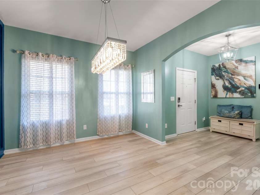 10229 Snowbell Court, Charlotte, NC 28215.  MLS# CAR4338183, YatesRealty ID 2745. Dining room