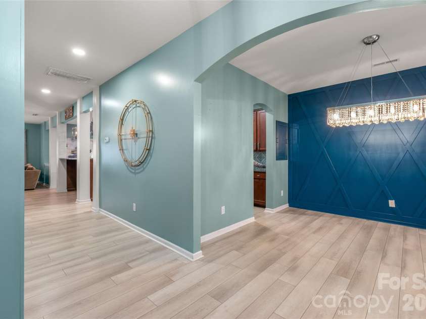 10229 Snowbell Court, Charlotte, NC 28215.  MLS# CAR4338183, YatesRealty ID 2745. Entry and dining room