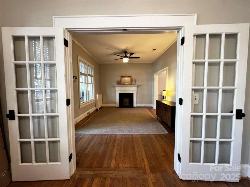 509 8th Street, Newton, NC 28658.  MLS# CAR4283937, YatesRealty ID 27450. 