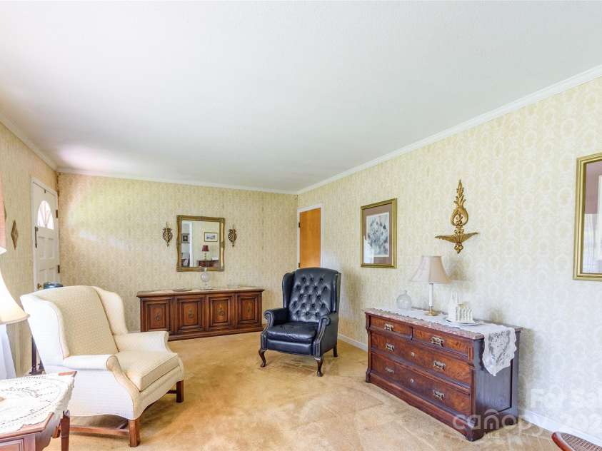 1228 Christopher Circle, Rock Hill, SC 29730.  MLS# CAR4274152, YatesRealty ID 27451. 
