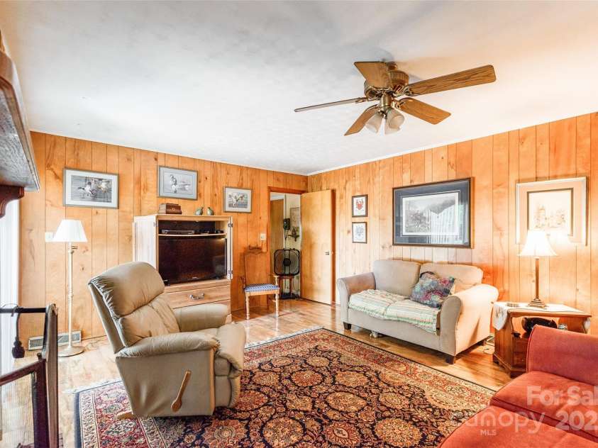 1228 Christopher Circle, Rock Hill, SC 29730.  MLS# CAR4274152, YatesRealty ID 27451. 