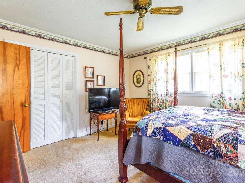 1228 Christopher Circle, Rock Hill, SC 29730.  MLS# CAR4274152, YatesRealty ID 27451. 