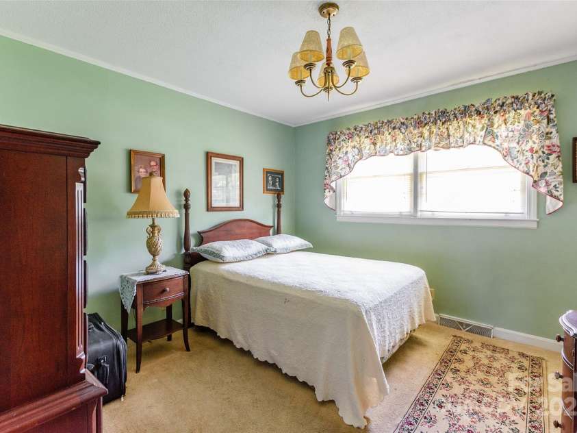 1228 Christopher Circle, Rock Hill, SC 29730.  MLS# CAR4274152, YatesRealty ID 27451. 
