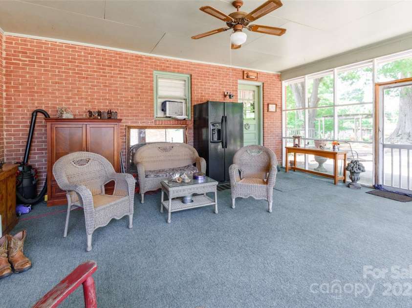 1228 Christopher Circle, Rock Hill, SC 29730.  MLS# CAR4274152, YatesRealty ID 27451. 