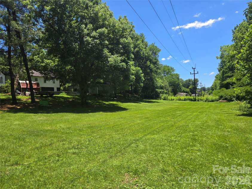 156 Caldwell Avenue, Newton, NC 28658.  MLS# CAR4387971, YatesRealty ID 27451. 