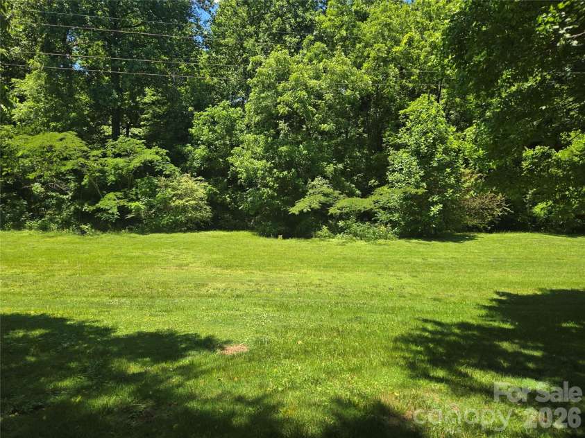 156 Caldwell Avenue, Newton, NC 28658.  MLS# CAR4387971, YatesRealty ID 27451. 