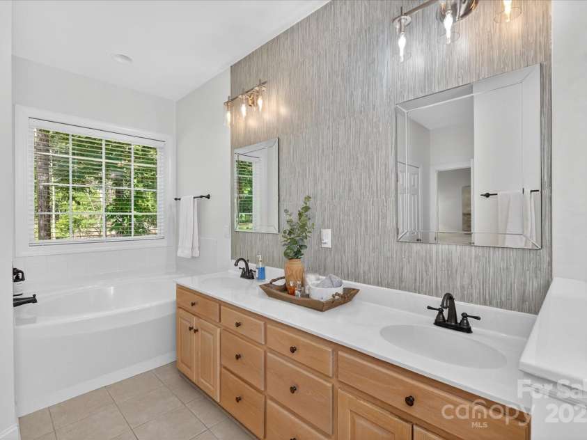 9806 Joe Kerr Road, Waxhaw, NC 28173.  MLS# CAR4281781, YatesRealty ID 27452. 