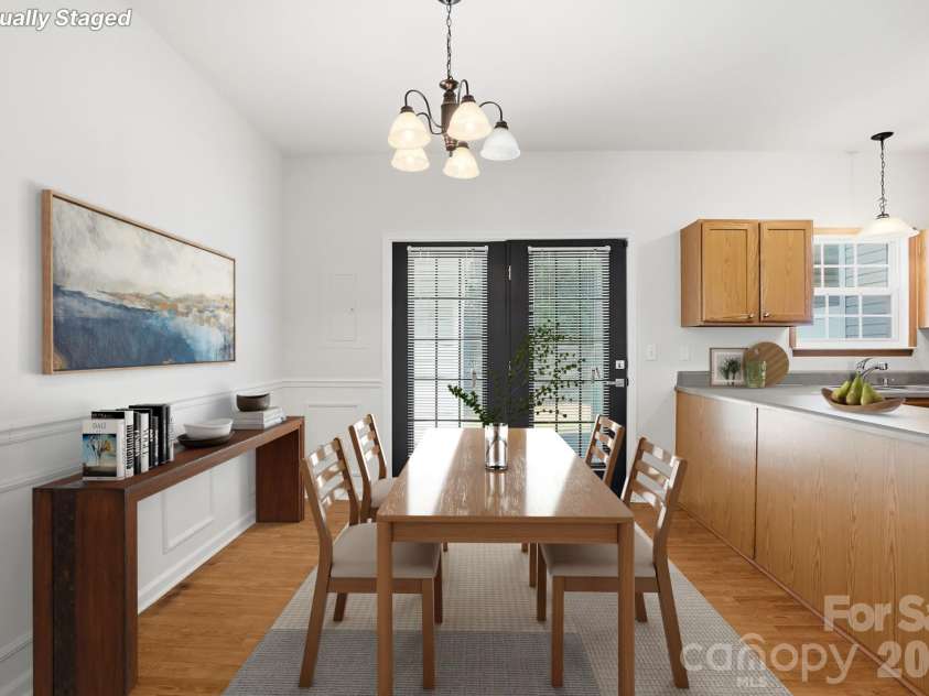 5315 Jocelyn Lane, Charlotte, NC 28269.  MLS# CAR4387226, YatesRealty ID 27454. Dining Area / Virtually Staged