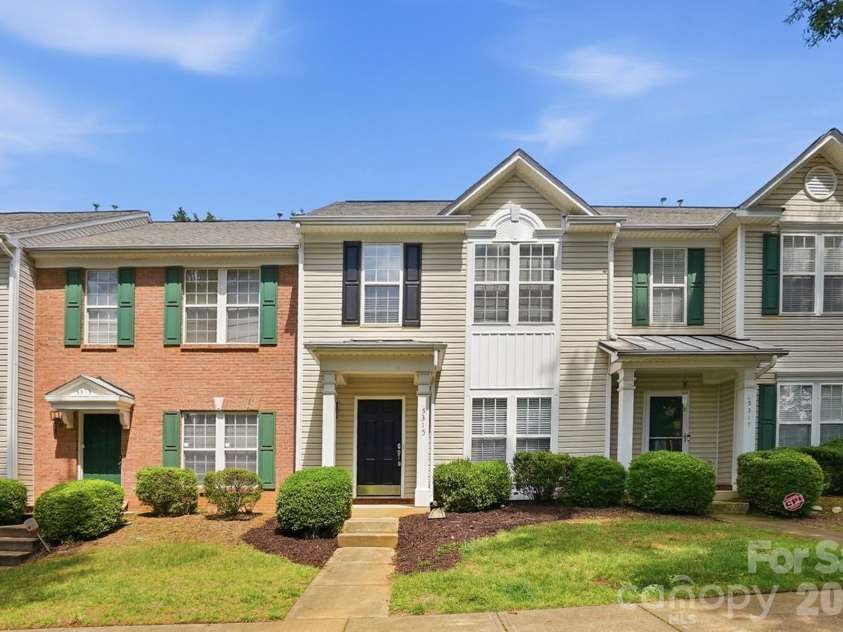 5315 Jocelyn Lane, Charlotte, NC 28269.  MLS# CAR4387226, YatesRealty ID 27454. Front