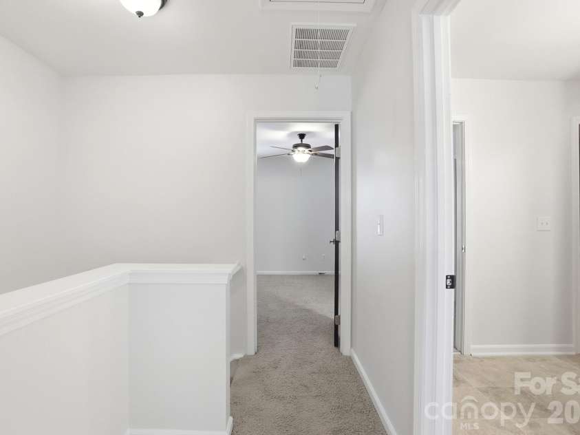 5315 Jocelyn Lane, Charlotte, NC 28269.  MLS# CAR4387226, YatesRealty ID 27454. Landing on the second floor
