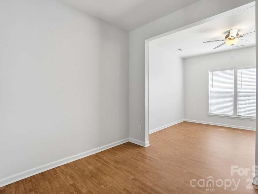 5315 Jocelyn Lane, Charlotte, NC 28269.  MLS# CAR4387226, YatesRealty ID 27454. Office