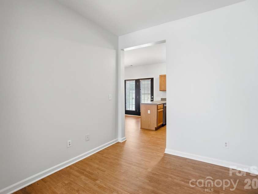 5315 Jocelyn Lane, Charlotte, NC 28269.  MLS# CAR4387226, YatesRealty ID 27454. Office