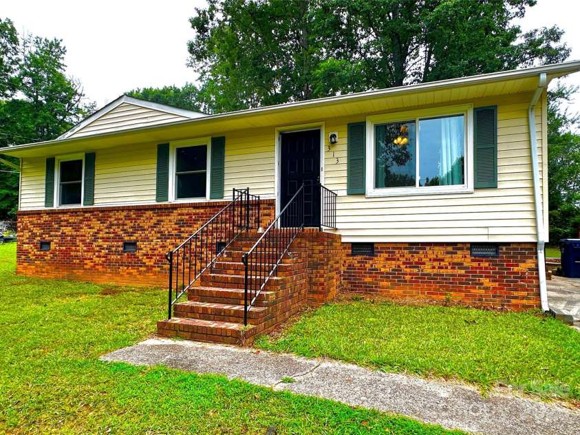 313 Willow Street, Stanley, NC 28164.  MLS# CAR4280665, YatesRealty ID 27455. 