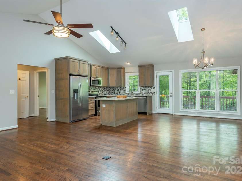 114 Richard Lane, Black Mountain, NC 28711.  MLS# CAR4270307, YatesRealty ID 27456. Skylights for brightening up the space.