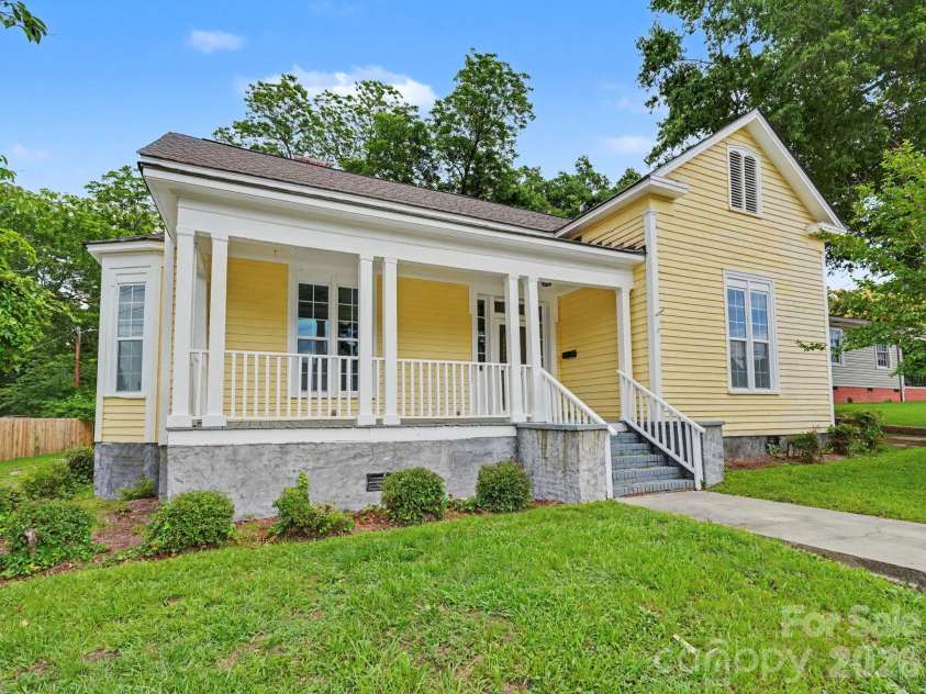305 White Street, Lancaster, SC 29720.  MLS# CAR4376027, YatesRealty ID 27457. 