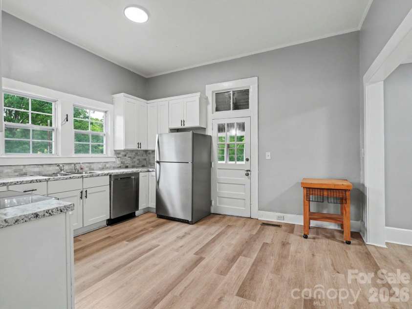 305 White Street, Lancaster, SC 29720.  MLS# CAR4376027, YatesRealty ID 27457. 
