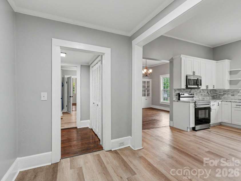 305 White Street, Lancaster, SC 29720.  MLS# CAR4376027, YatesRealty ID 27457. 