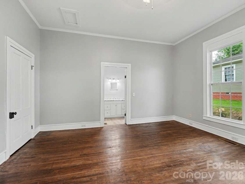 305 White Street, Lancaster, SC 29720.  MLS# CAR4376027, YatesRealty ID 27457. 