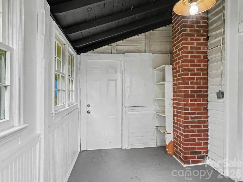 305 White Street, Lancaster, SC 29720.  MLS# CAR4376027, YatesRealty ID 27457. 