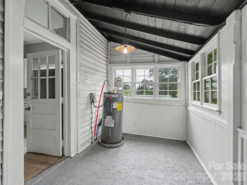 305 White Street, Lancaster, SC 29720.  MLS# CAR4376027, YatesRealty ID 27457. 