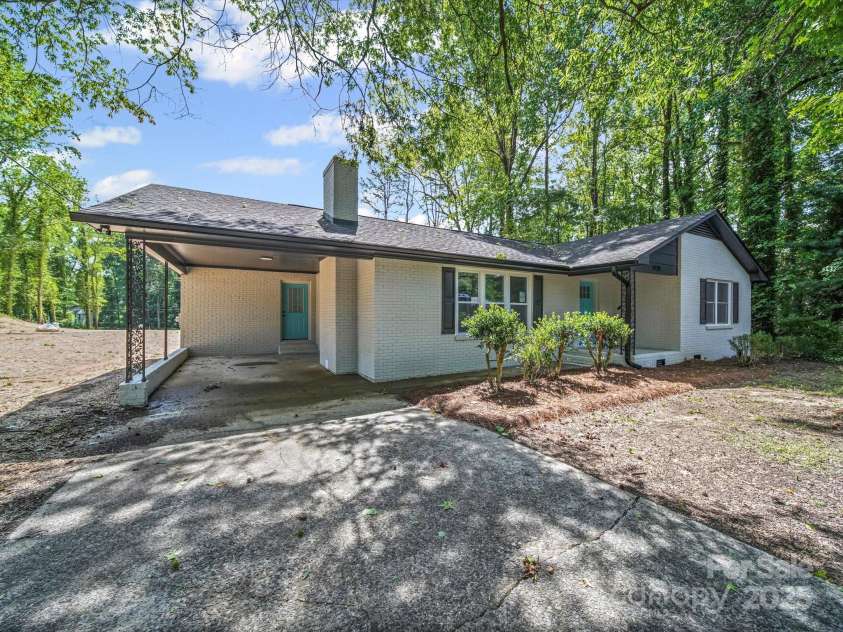 1128 Grady Street, Salisbury, NC 28144.  MLS# CAR4280515, YatesRealty ID 27458. 