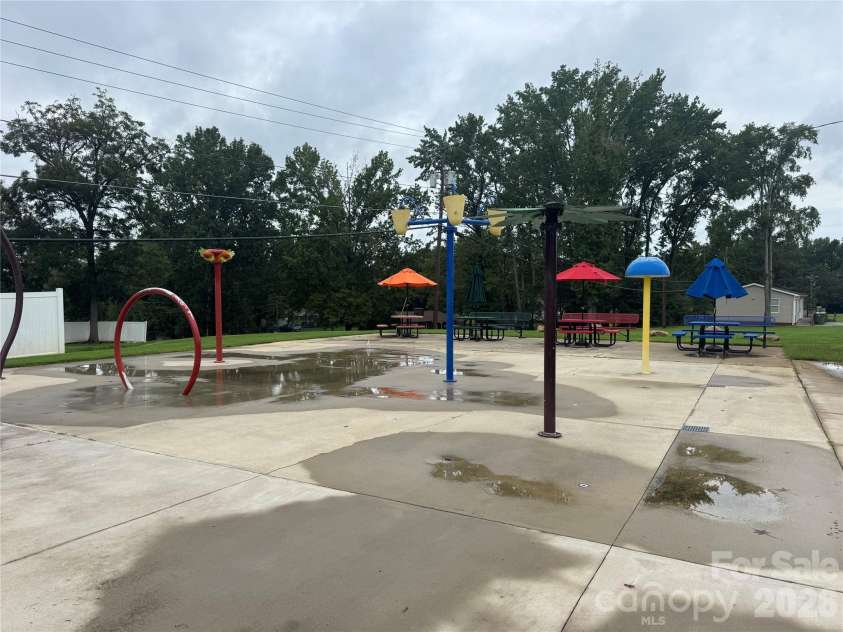 601 Rhyne Circle, Gastonia, NC 28054.  MLS# CAR4311148, YatesRealty ID 2746. 