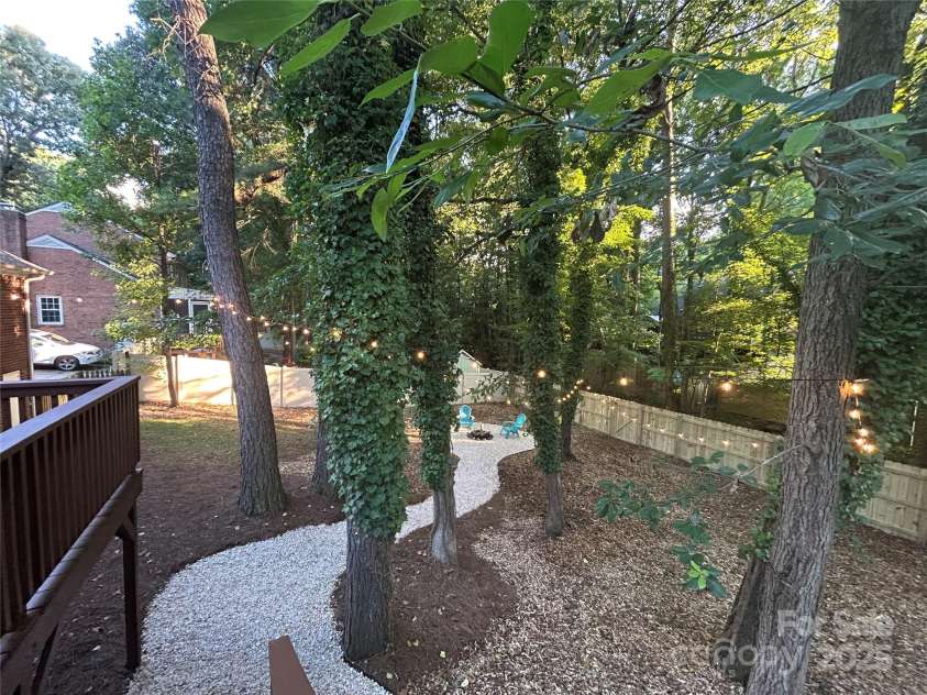 9334 New Towne Drive, Matthews, NC 28105.  MLS# CAR4275709, YatesRealty ID 27460. 