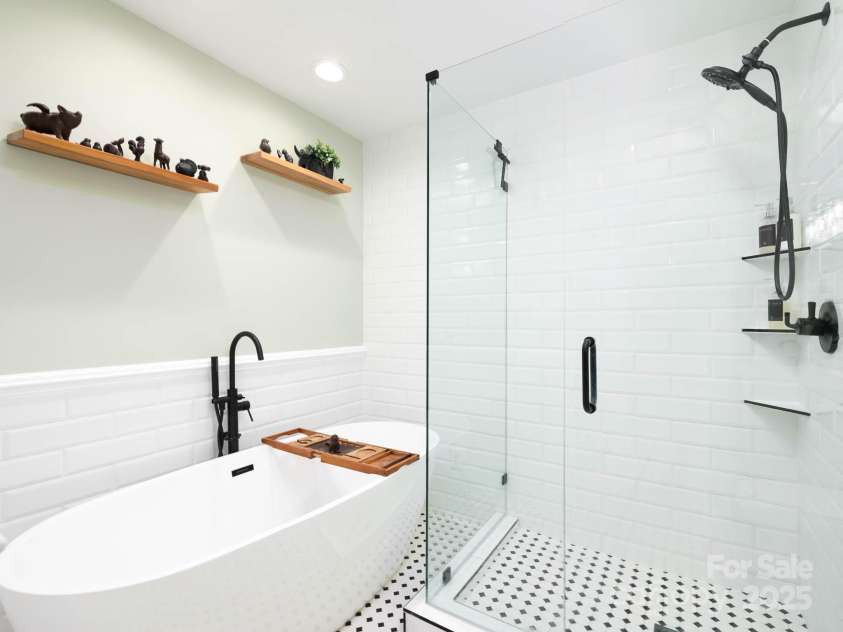 7874 Golf Course Drive, Denver, NC 28037.  MLS# CAR4274174, YatesRealty ID 27461. 