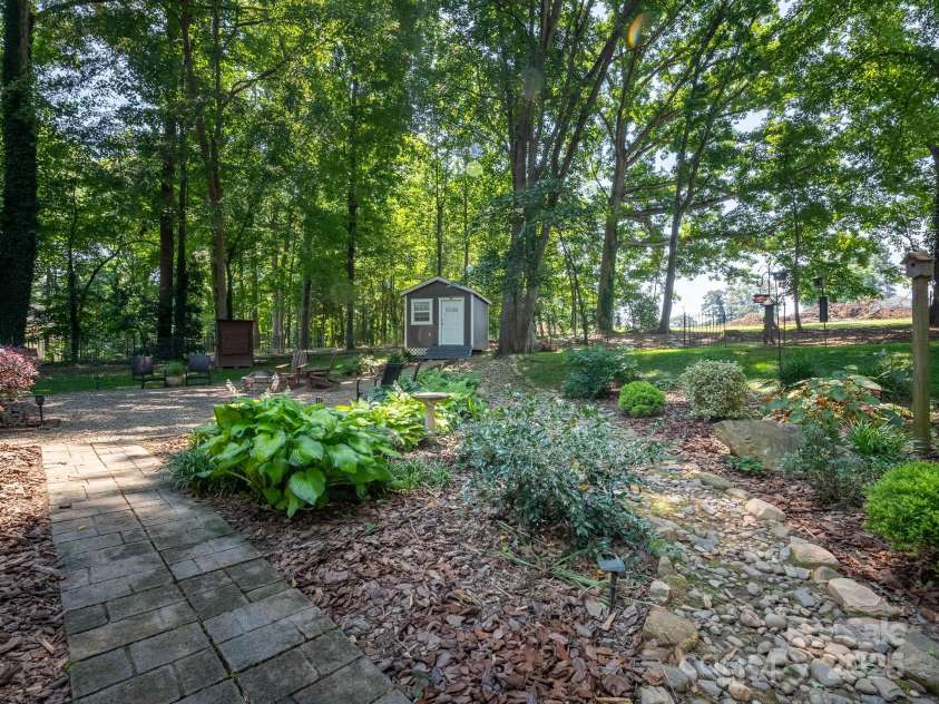 7874 Golf Course Drive, Denver, NC 28037.  MLS# CAR4274174, YatesRealty ID 27461. 