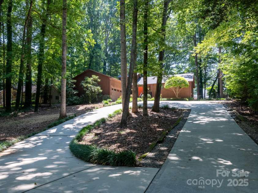 7874 Golf Course Drive, Denver, NC 28037.  MLS# CAR4274174, YatesRealty ID 27461. 