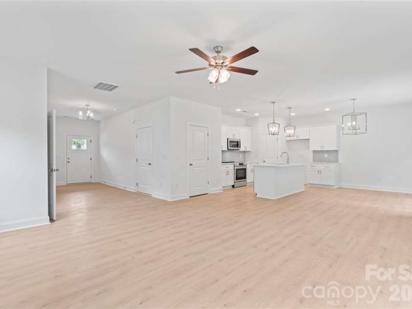 2448 Spruce Street, Kannapolis, NC 28081.  MLS# CAR4284148, YatesRealty ID 27463. 