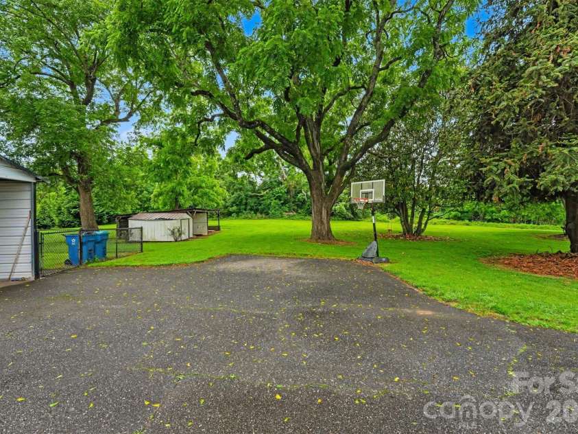 2461 Startown Road, Newton, NC 28658.  MLS# CAR4388500, YatesRealty ID 27463. 