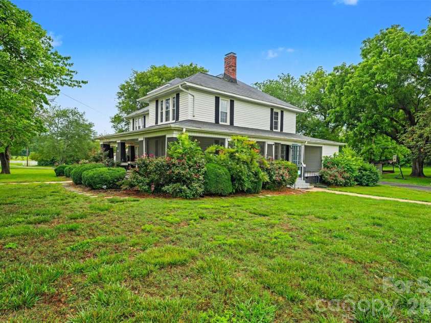 2461 Startown Road, Newton, NC 28658.  MLS# CAR4388500, YatesRealty ID 27463. 