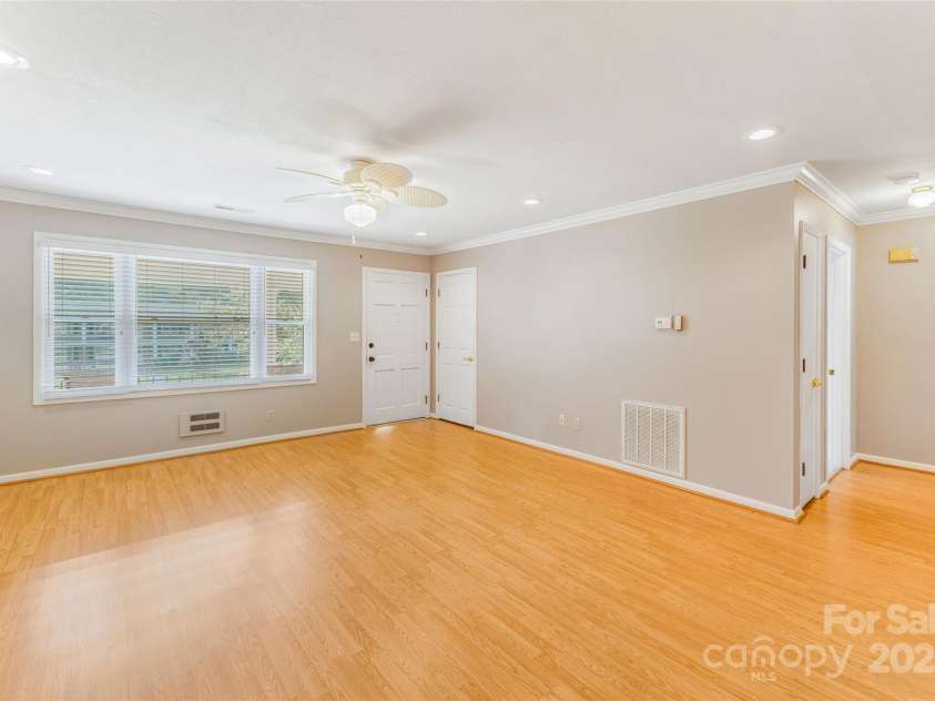 102 Boyd Drive, Flat Rock, NC 28731.  MLS# CAR4291135, YatesRealty ID 27464. Living Room