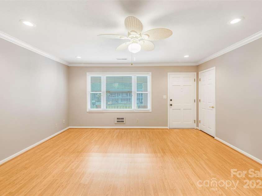 102 Boyd Drive, Flat Rock, NC 28731.  MLS# CAR4291135, YatesRealty ID 27464. Living Room