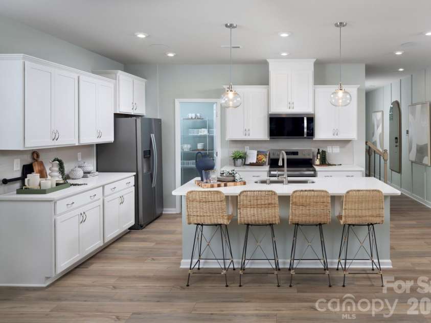 2148 Vinyasa Lane, Charlotte, NC 28215.  MLS# CAR4389333, YatesRealty ID 27465. 