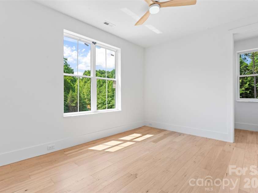 3078 Mountain Creek Drive, Sherrills Ford, NC 28673.  MLS# CAR4260558, YatesRealty ID 27468. BR 3 w/walk in