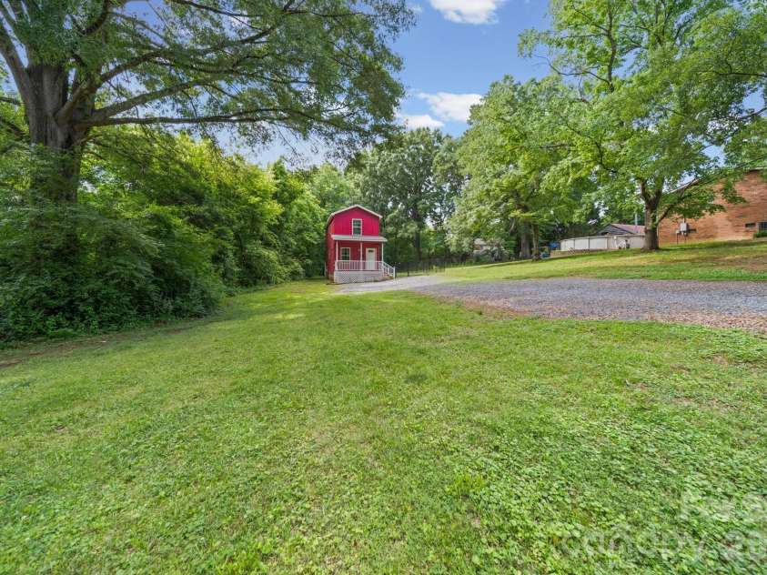 308 E 10th Street, Oakboro, NC 28129.  MLS# CAR4388794, YatesRealty ID 27468. 