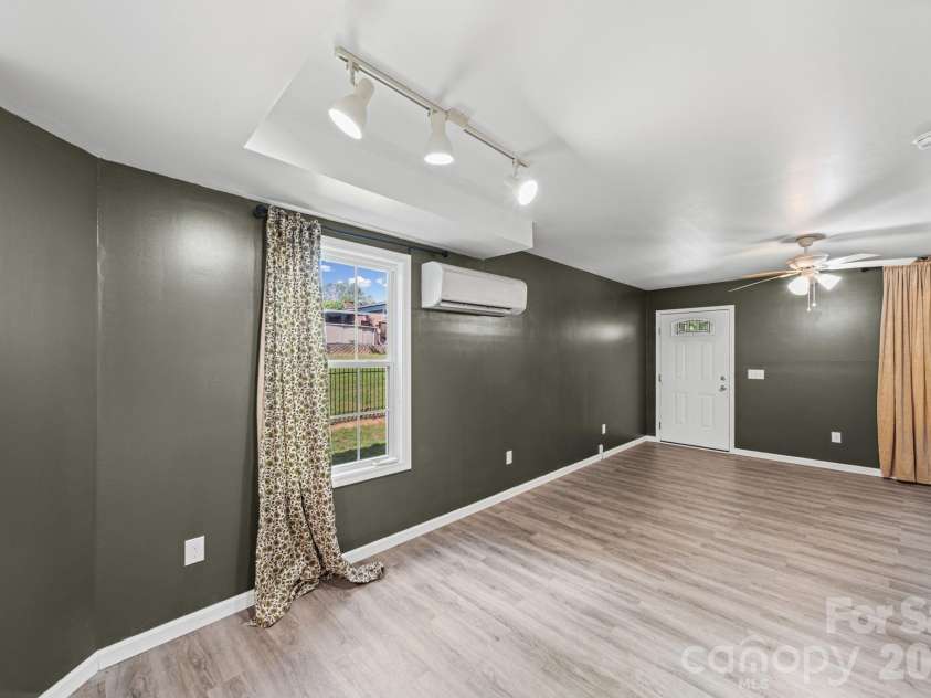 308 E 10th Street, Oakboro, NC 28129.  MLS# CAR4388794, YatesRealty ID 27468. 