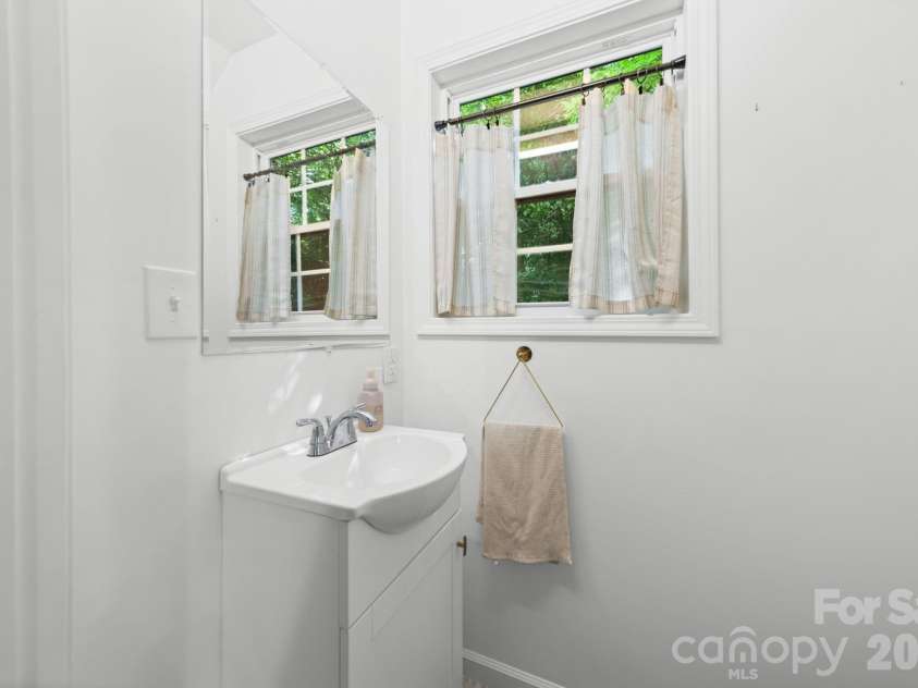 308 E 10th Street, Oakboro, NC 28129.  MLS# CAR4388794, YatesRealty ID 27468. 